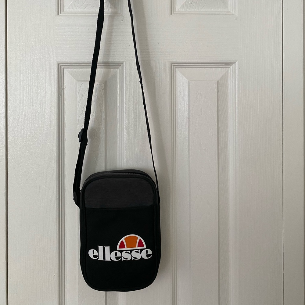 ellesse crossbody bag /shoulder bag